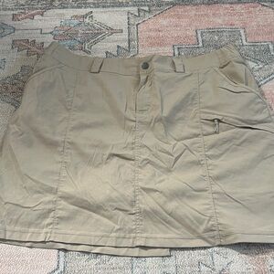 Duluth Trading Co Tan Women's Skort 18 w